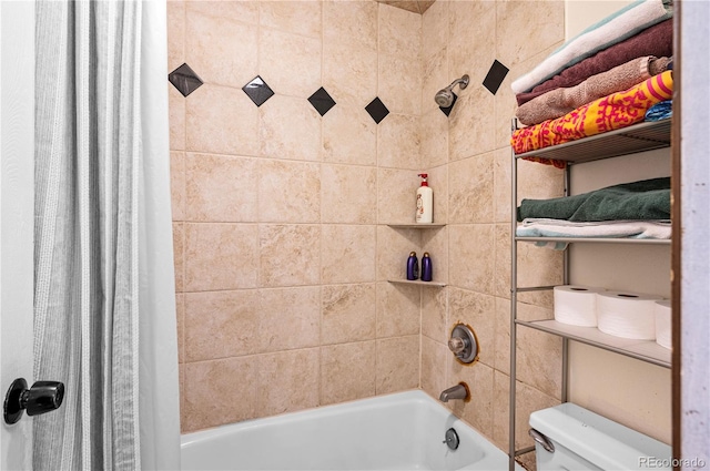 full bath featuring toilet and shower / bathtub combination with curtain