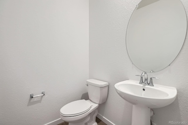 1986 S Haleyville Way, Aurora, CO 80018 - half bath with toilet and baseboards