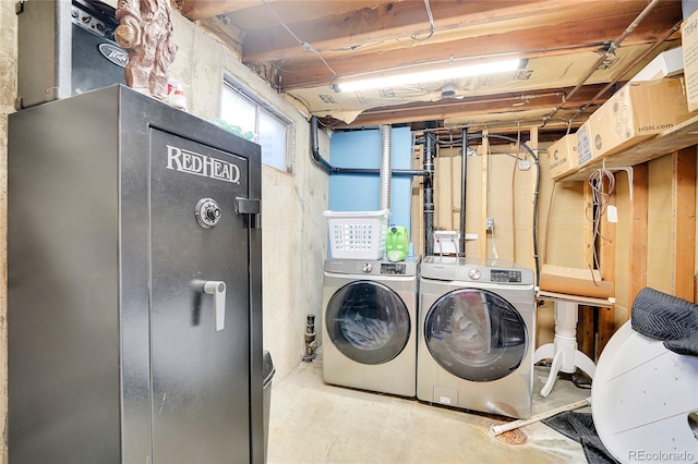 3561 W 131st Ave, Broomfield, CO 80020 - laundry area featuring independent washer and dryer