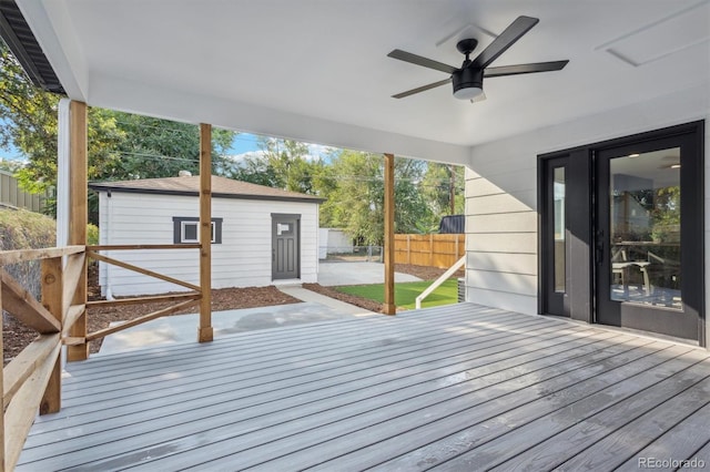 deck with ceiling fan