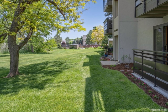 6505 Kalua Rd Unit 104B, Boulder, CO 80301 - view of green lawn