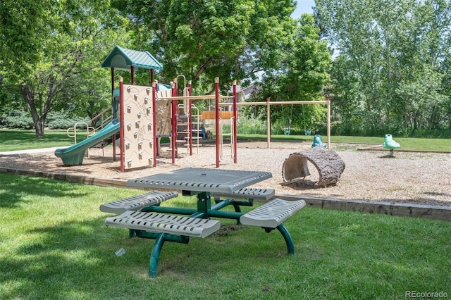 6505 Kalua Rd Unit 104B, Boulder, CO 80301 - community play area with a yard