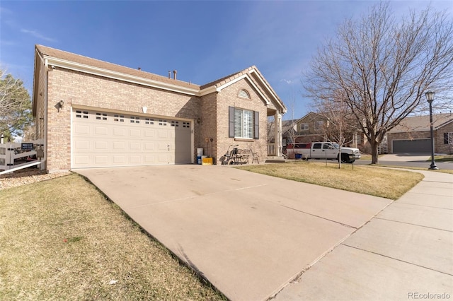 Listing photo 3 for 1216 S Flat Rock Cir, Aurora CO 80018