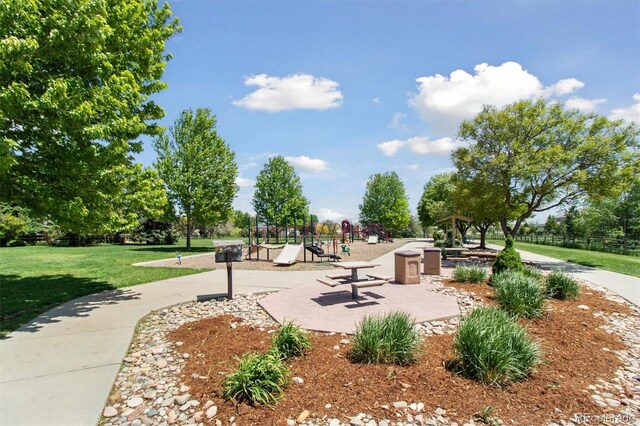 1462 Marigold Dr, Lafayette, CO 80026 - view of community featuring a lawn