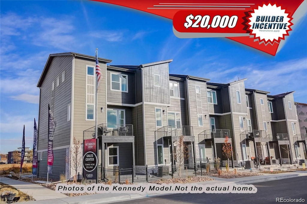 2658 W 68th Ave, Denver, CO 80221 - view of property
