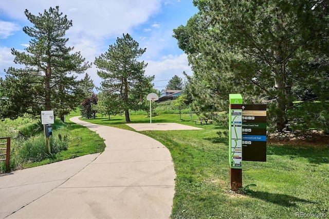 8490 E Davies Pl, Centennial, CO 80112 - view of property's community featuring a yard