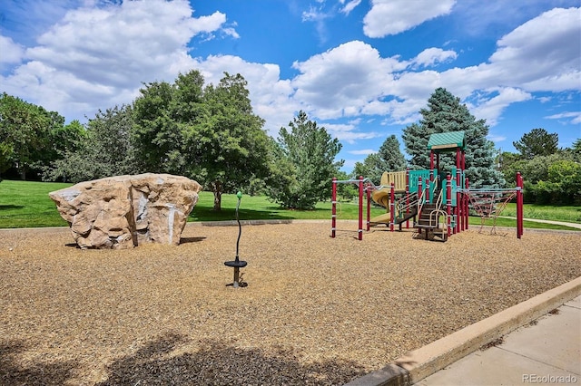 8490 E Davies Pl, Centennial, CO 80112 - view of community play area