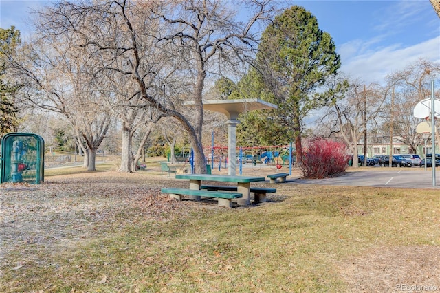 view of home's community featuring a yard