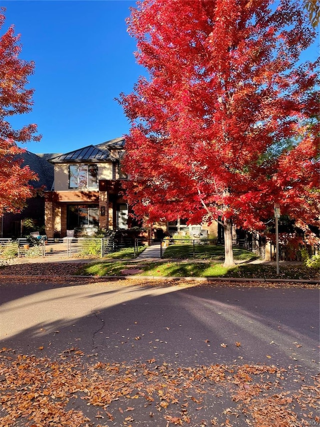 1511 S Pennsylvania St, Denver, CO 80210 - view of asphalt street featuring curbs