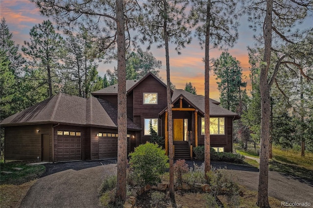 view of front facade featuring a garage