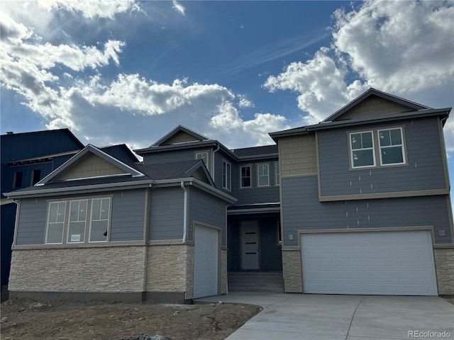 view of front facade with a garage