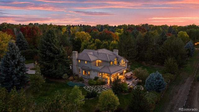 view of aerial view at dusk