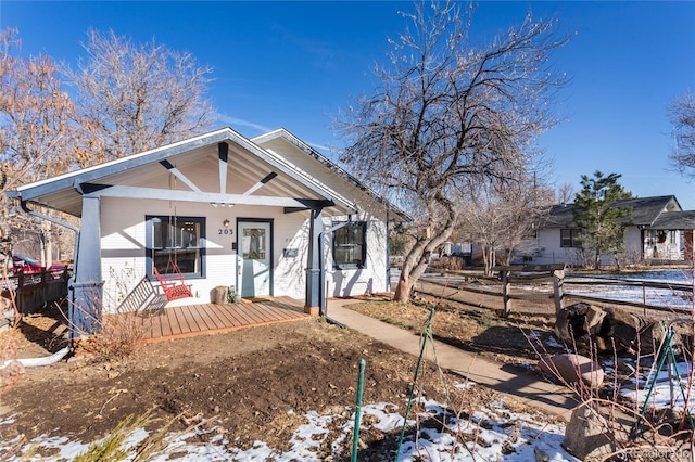 view of front of property with covered porch