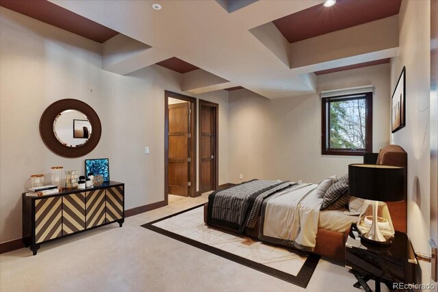 10370 Grande Vista Ct, Lone Tree, CO 80124 - bedroom with baseboards, light colored carpet, and recessed lighting