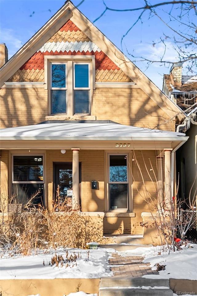 view of front of home featuring a porch