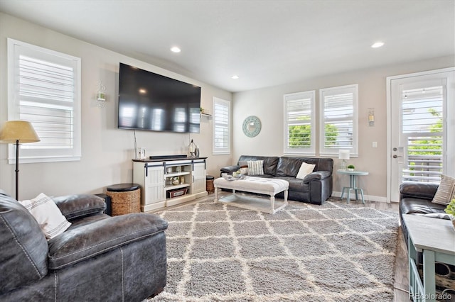 2395 S Troy Ct, Aurora, CO 80014 - living room featuring recessed lighting