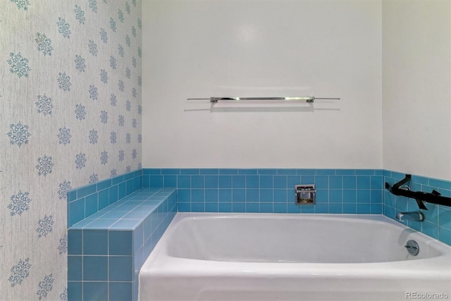9 Rangeview Dr, Wheat Ridge, CO 80215 - bathroom with a bath and wallpapered walls