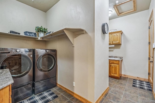 11624 Dunrich Rd, Parker, CO 80138 - laundry room featuring independent washer and dryer and attic access
