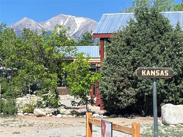 exterior details with a mountain view