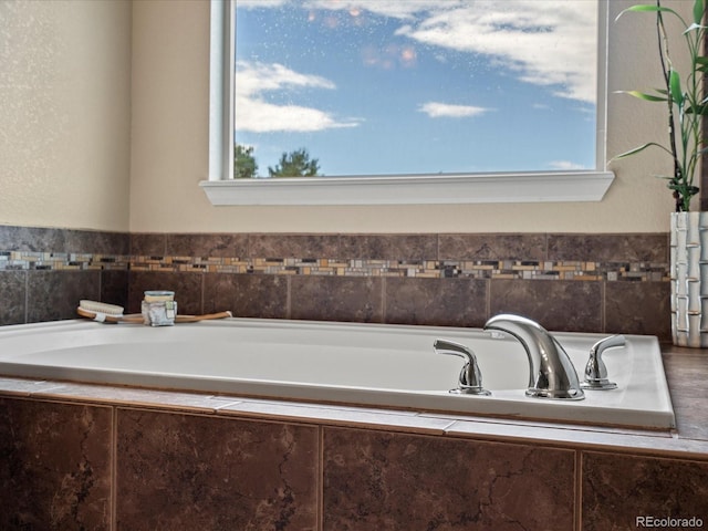 11945 S Saunter Ln, Parker, CO 80138 - full bath featuring a garden tub