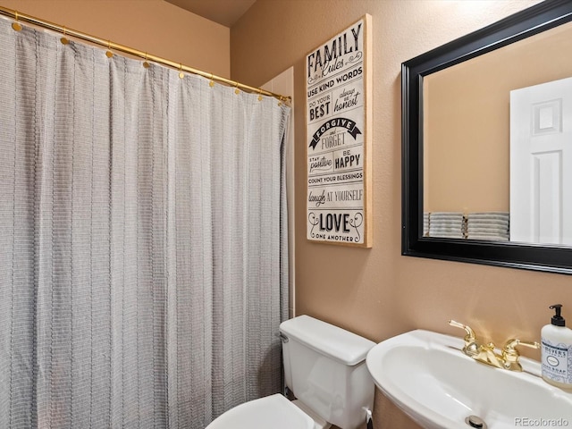 3043 W 109th Pl, Westminster, CO 80031 - full bathroom featuring a sink and toilet