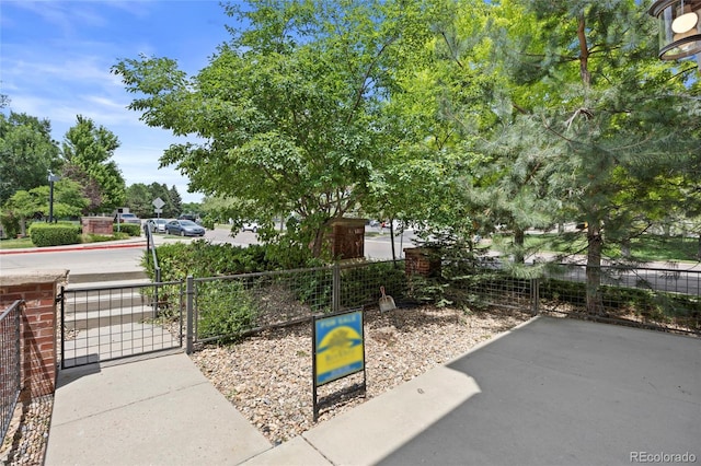 8987 E Otero Pl, Centennial, CO 80112 - view of patio featuring a gate