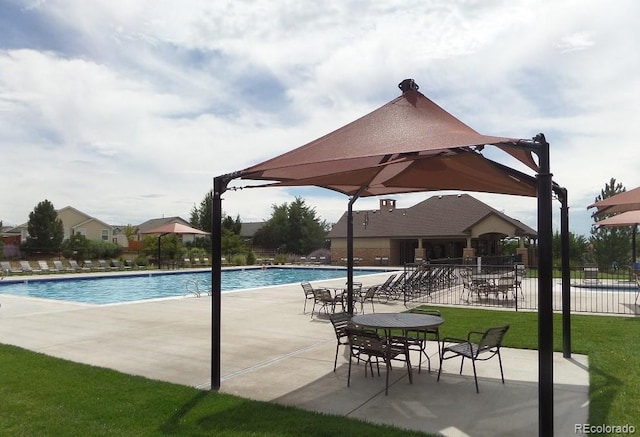 16063 E 106th Ct, Commerce City, CO 80022 - community pool with a patio