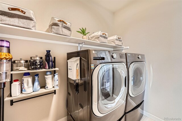 laundry area featuring washer and clothes dryer