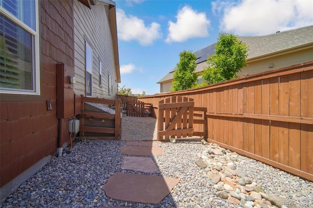 15804 Elizabeth Cir E, Thornton, CO 80602 - view of yard