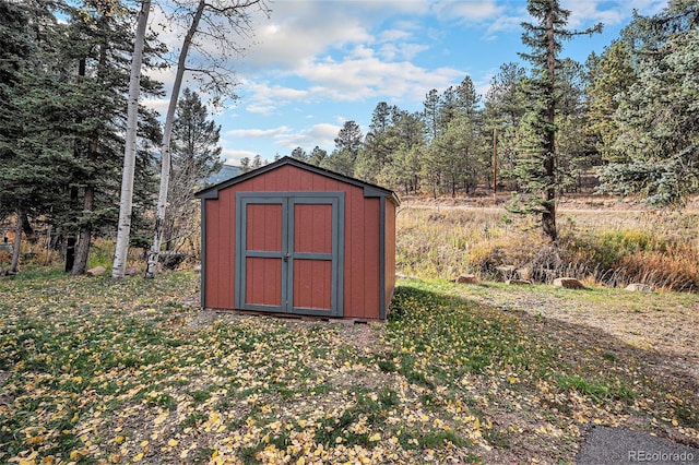 view of outbuilding