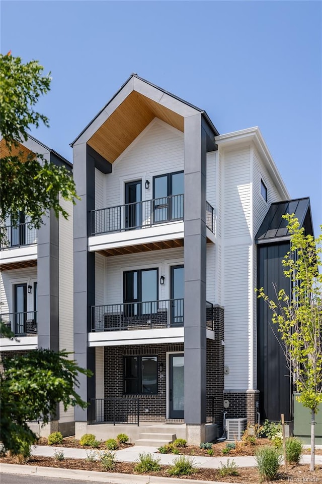 8280 E 36th Ave Unit 24, Denver, CO 80238 - photo 1
