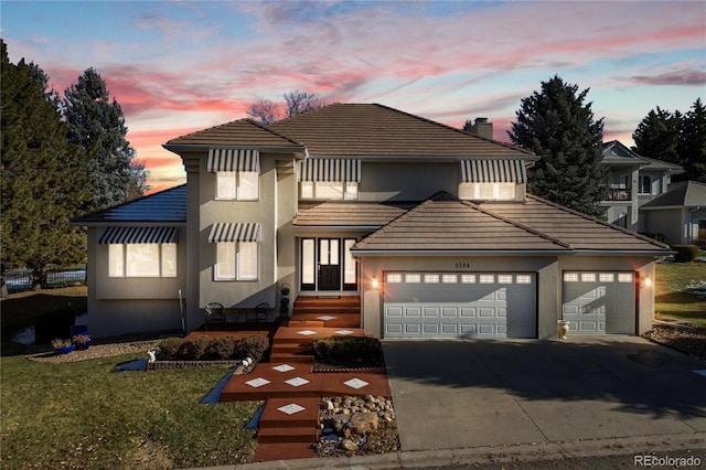 view of front facade featuring a garage