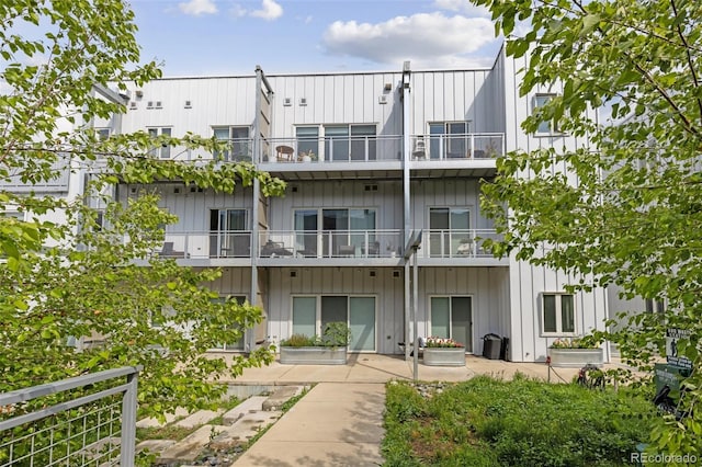 2550 Lawrence St Unit Rb306, Denver, CO 80205 - view of building exterior