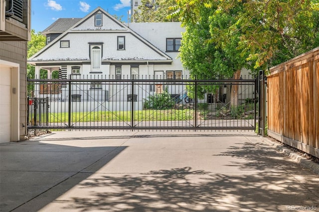1635 N Franklin St, Denver, CO 80218 - view of gate
