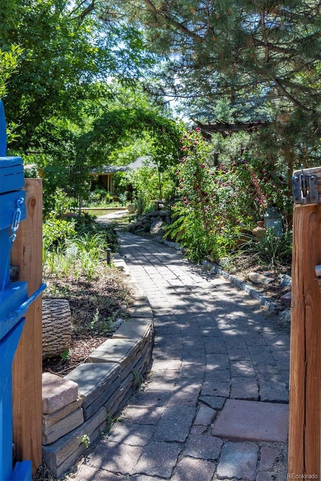 901 S Leyden St, Denver, CO 80224 - view of road