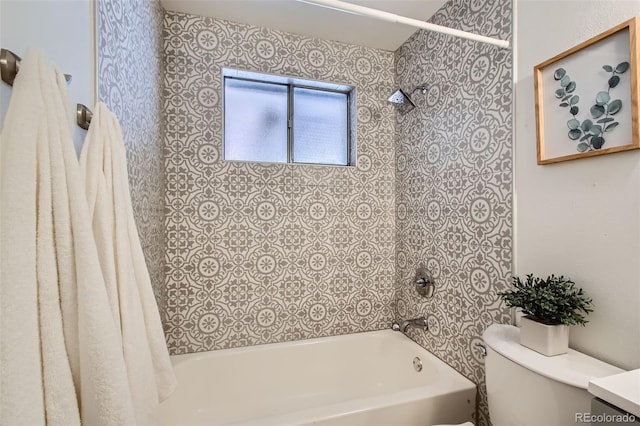 5563 Newland Way, Arvada, CO 80002 - full bathroom with shower / bathtub combination with curtain and vanity