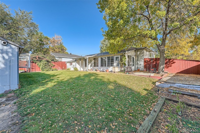 view of yard with a patio