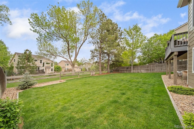 9548 La Quinta Dr, Lone Tree, CO 80124 - view of yard featuring a residential view