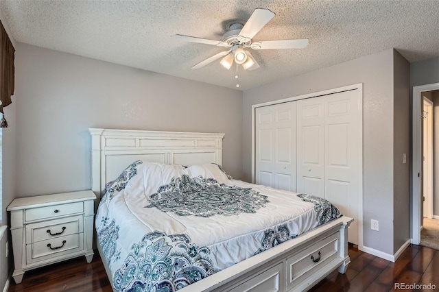 13155 W 63rd Pl, Arvada, CO 80004 - bedroom featuring dark wood finished floors, a textured ceiling, a closet, and a ceiling fan