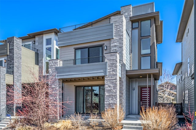 6018 Beeler Ct, Denver, CO 80238 - contemporary home with a balcony