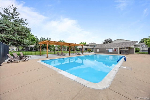 1250 S Monaco Pkwy Unit 50, Denver, CO 80224 - community pool with a pergola and a patio area