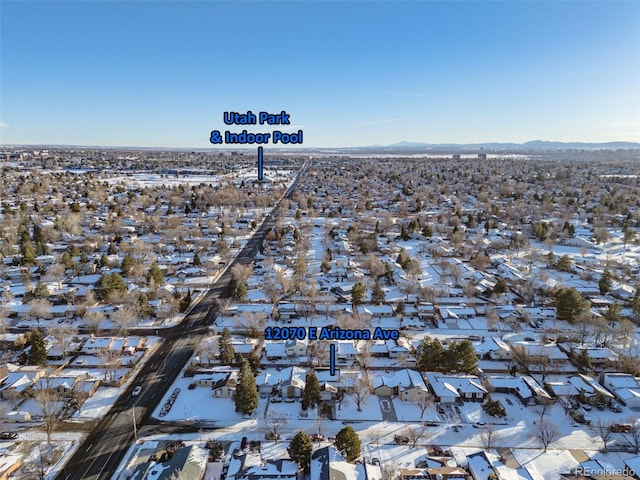 bird's eye view featuring a mountain view and a residential view