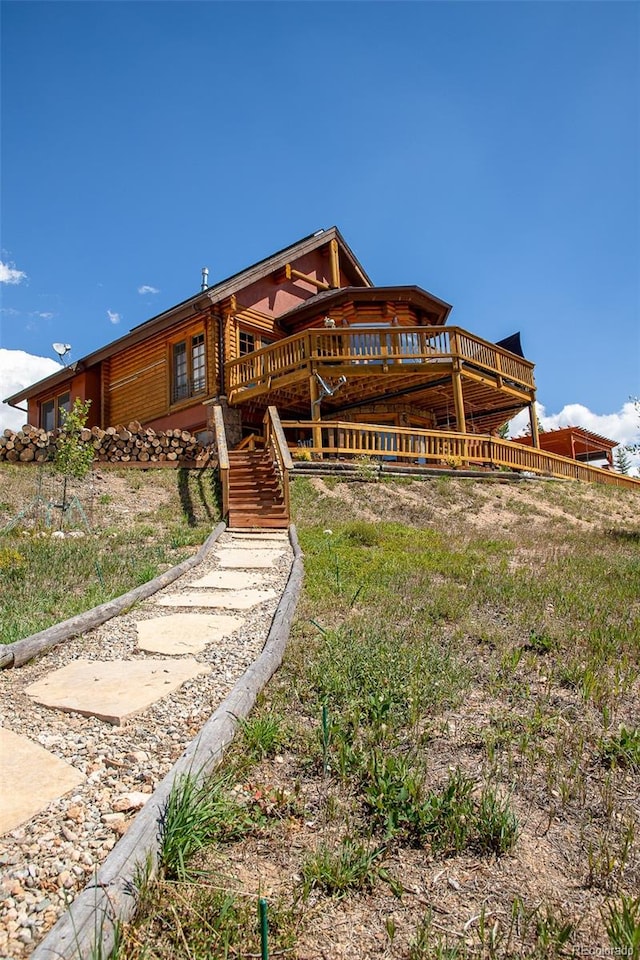 view of front of home featuring a deck