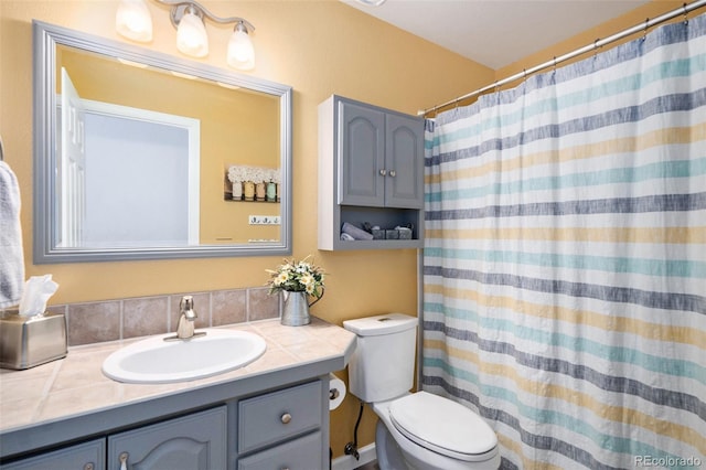 735 Poppy Pl, Highlands Ranch, CO 80129 - bathroom with vanity and a shower with shower curtain