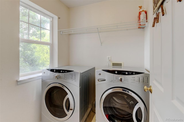 13025 Umatilla Ct, Denver, CO 80234 - washroom featuring independent washer and dryer