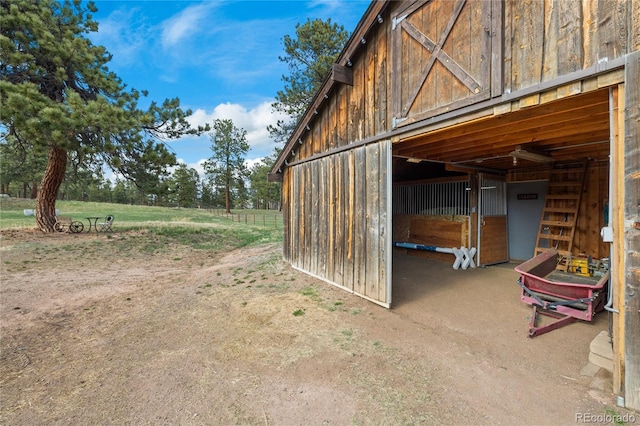 view of outdoor structure featuring an outdoor structure and an exterior structure