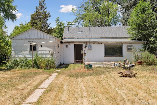1832 S Saint Paul St, Denver, CO 80210 - view of front of home with a front lawn