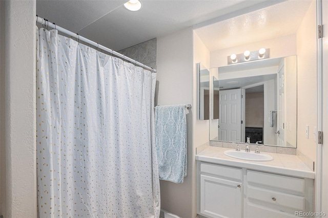 3289 Cummings Dr, Erie, CO 80516 - full bath with vanity and curtained shower