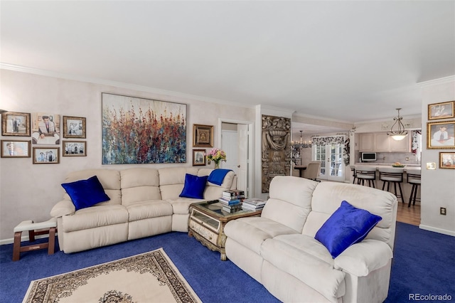 living room featuring crown molding