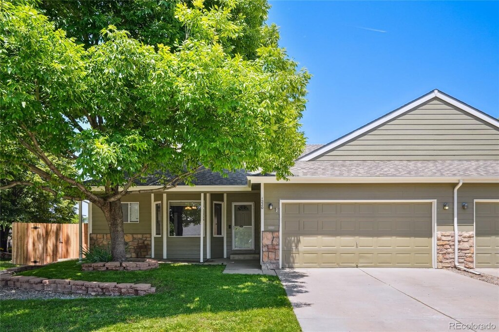 1220 Country Acres Ct, Johnstown, CO 80534 - photo 1